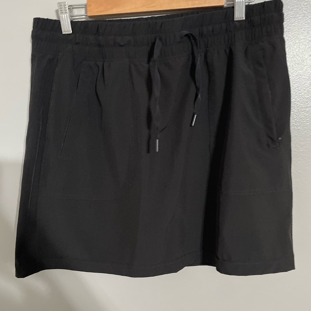 Black 90 degree skirt